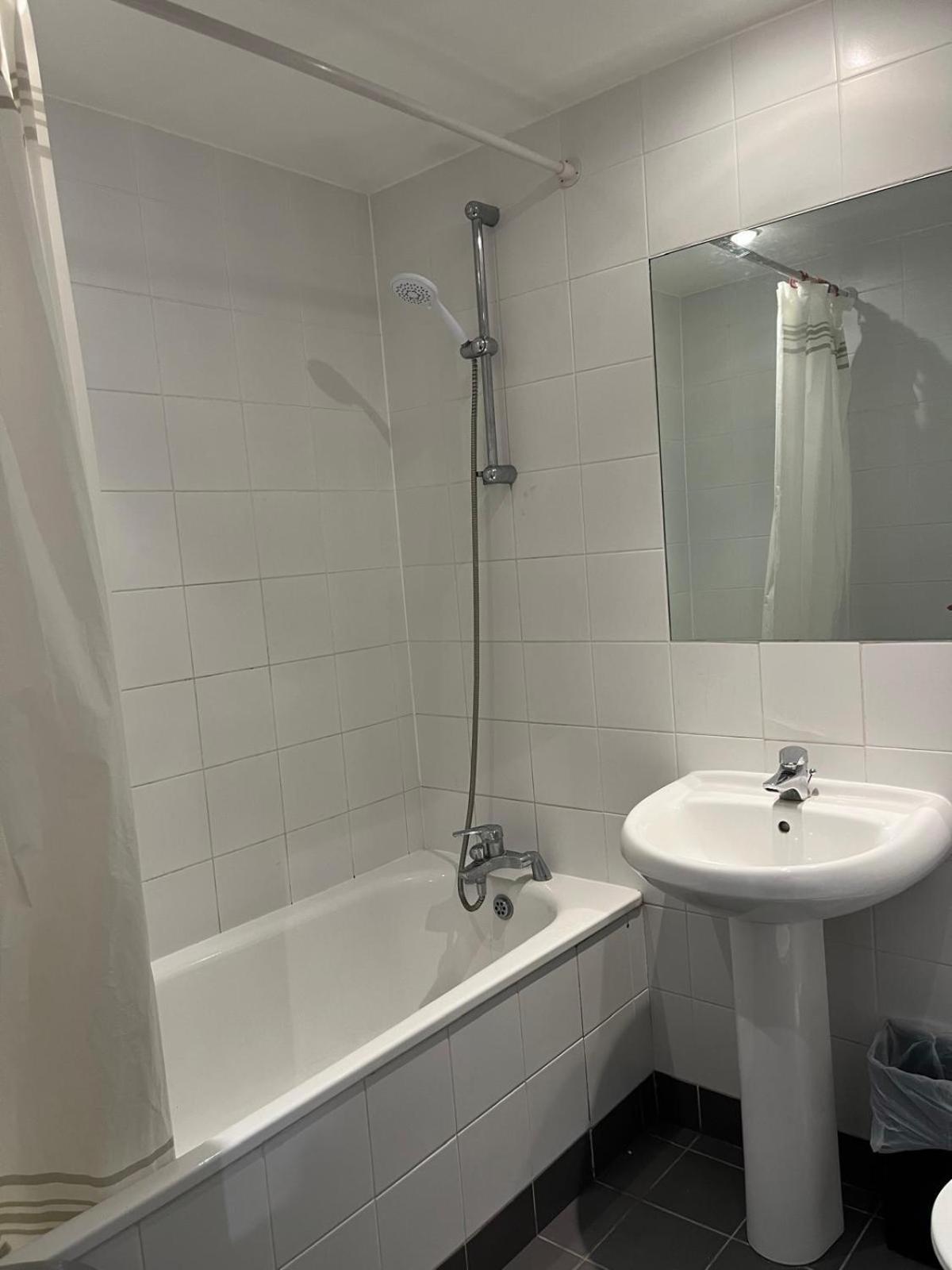2 Double Bedrooms Apartment Near Airport & Town Dublin Dış mekan fotoğraf